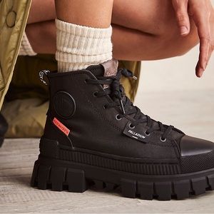 Palladium Revolt Hi Textile Boots in Black